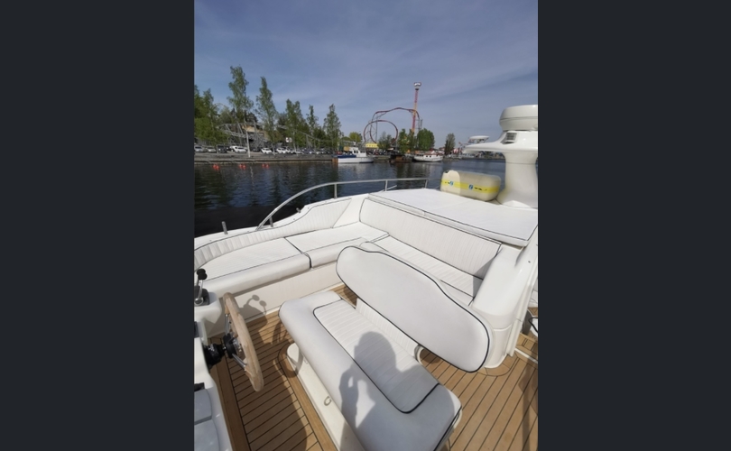 Sealine F43 YERO-kuva-12